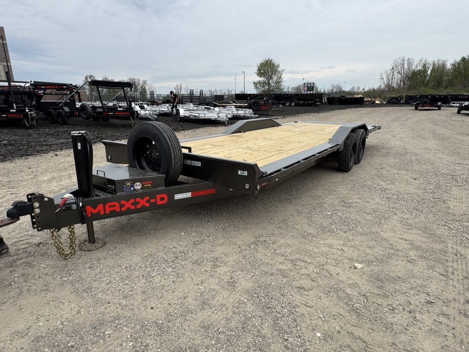 New 2026 MAXX-D T8B10224 Tilt Trailer