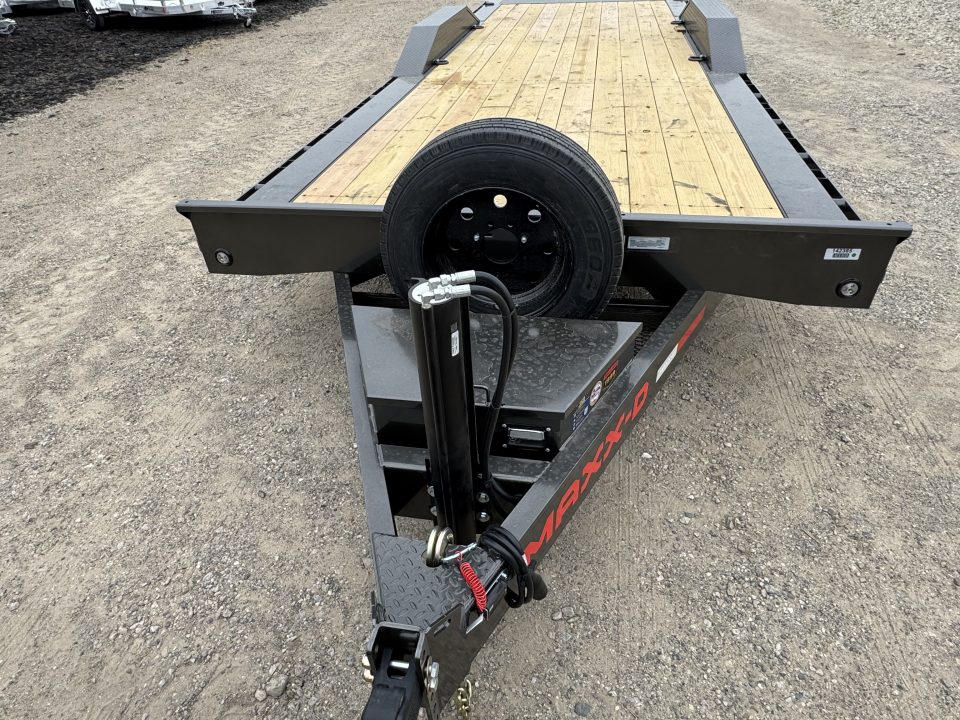 New 2026 MAXX-D T8B10224 Tilt Trailer