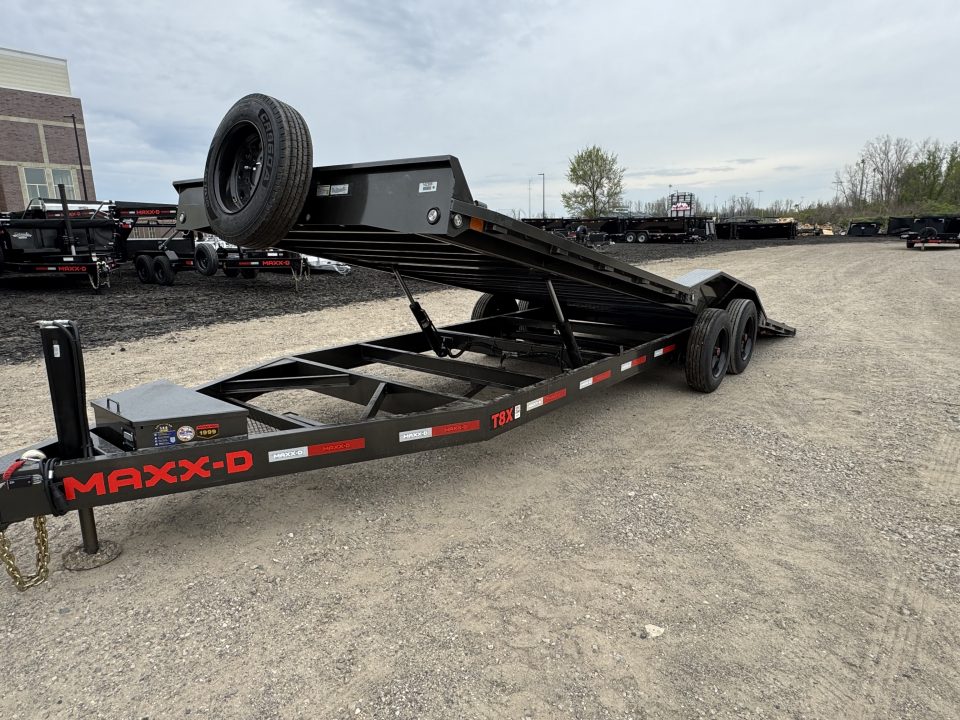 New 2026 MAXX-D T8B10224 Tilt Trailer