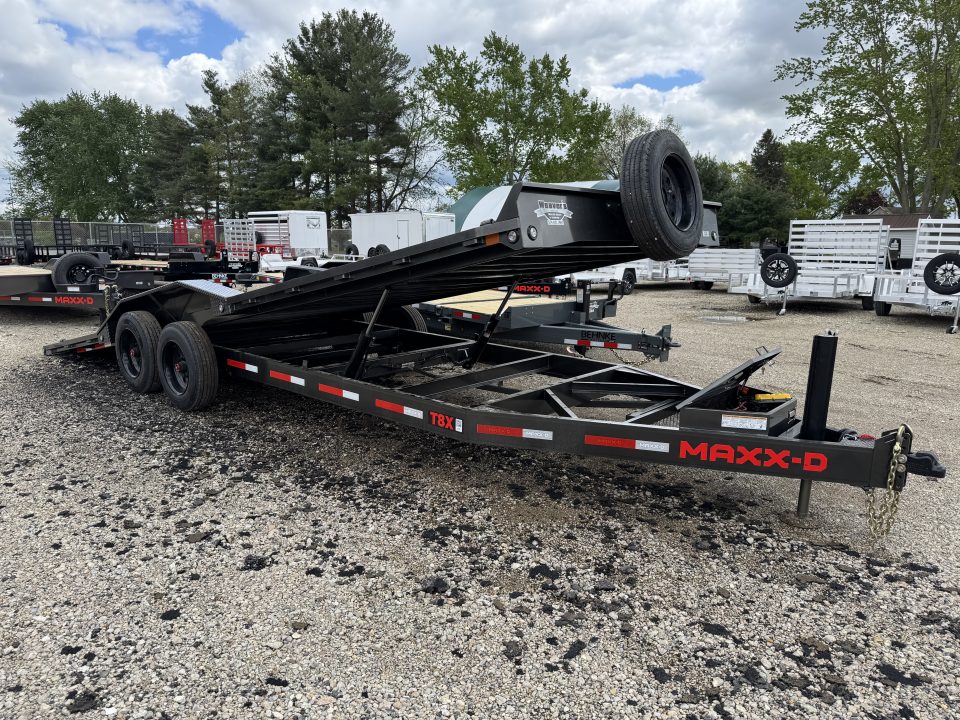 New 2026 MAXX-D T8B10224 Tilt Trailer