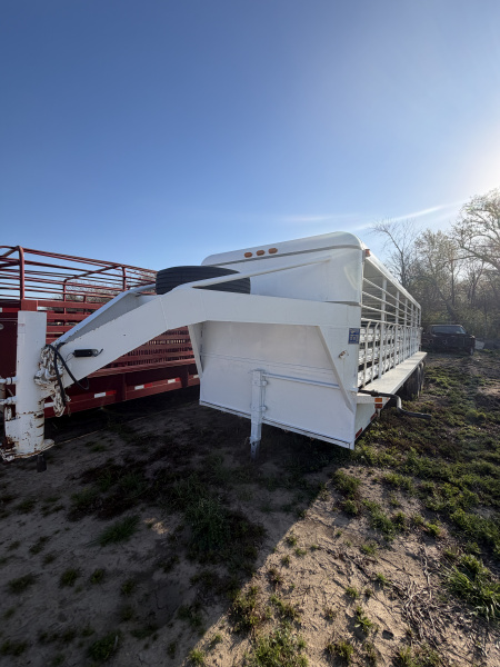 Used 2008 Gooseneck Trailer MFG GS Stock / Stock Combo Trailer