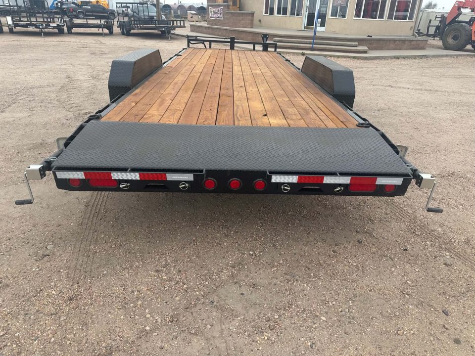 New 2026 PJ 22' Channel Equipment (CC)
