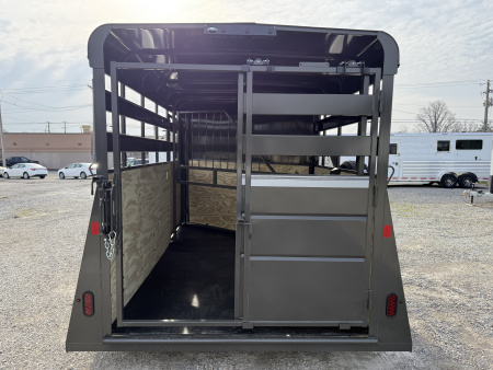 New 2026 Valley Trailers 2 Horse Slant Load Deluxe 7' Tall