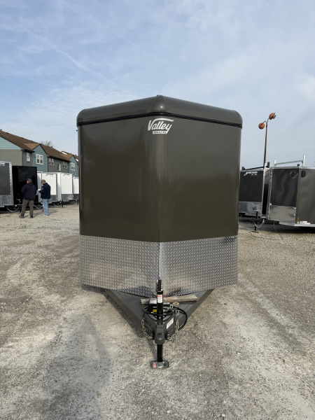 New 2026 Valley Trailers 2 Horse Slant Load Deluxe 7' Tall