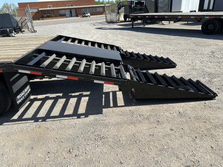 New 2025 Road Boss 25' Tandem Axle Gooseneck Combo Dove with 8ks Equipment Trailer