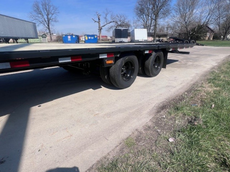 New 2026 Hillcrest Trailers 20+12 25.9K Deckover Gooseneck