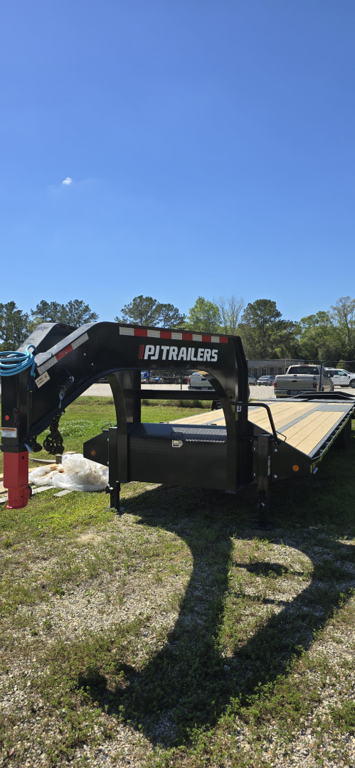 New 2026 PJ Trailers LD 32' Flatbed Trailer