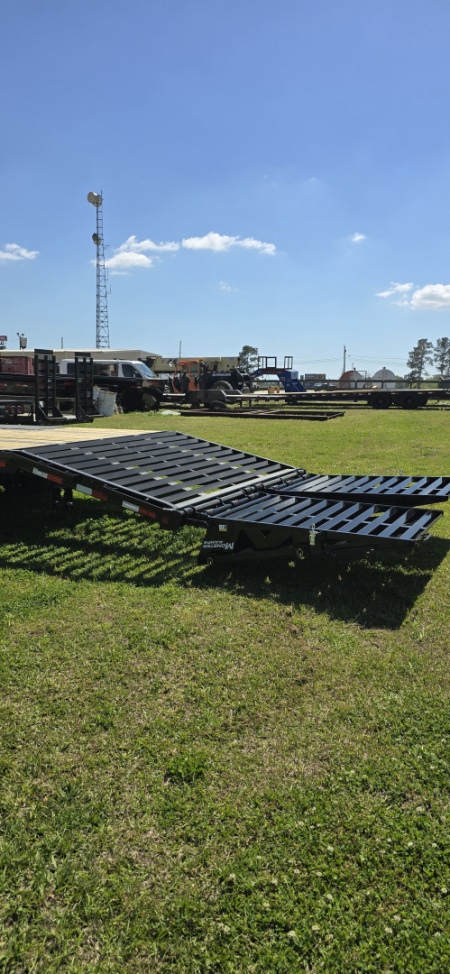 New 2026 PJ Trailers LD 32' Flatbed Trailer