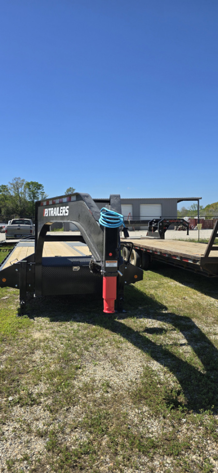 New 2026 PJ Trailers LD 32' Flatbed Trailer