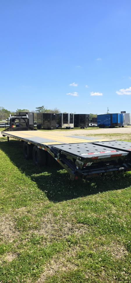 New 2026 PJ Trailers LD 32' Flatbed Trailer
