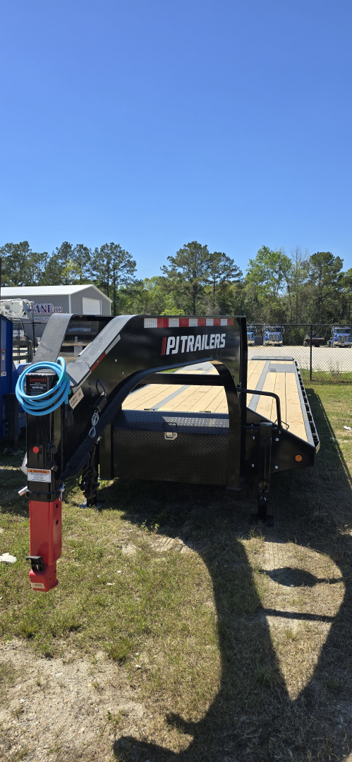 New 2026 PJ Trailers LD 35' Flatbed Trailer