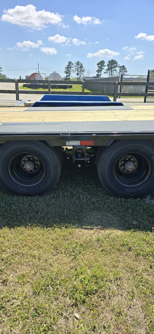 New 2026 PJ Trailers LD 35' Flatbed Trailer