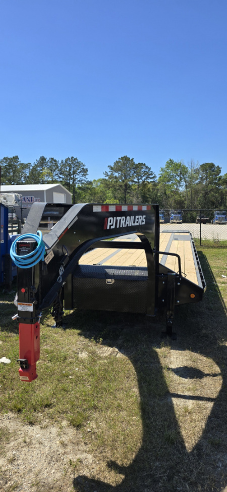 New 2026 PJ Trailers LD 35' Flatbed Trailer