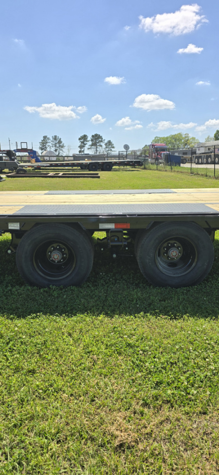 New 2026 PJ Trailers LD 40' Flatbed Trailer