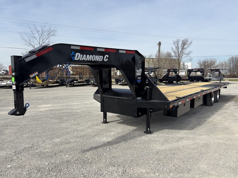 New 2026 Diamond C Trailers FMAX212L32X102HDT (32' X 102") 25.9K (Pacesetter Ed.) Hydraulic Dovetail Flatbed Trailer