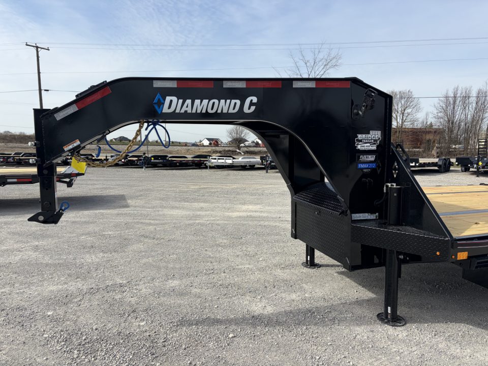 New 2026 Diamond C Trailers FMAX212L32X102HDT (32' X 102") 25.9K (Pacesetter Ed.) Hydraulic Dovetail Flatbed Trailer
