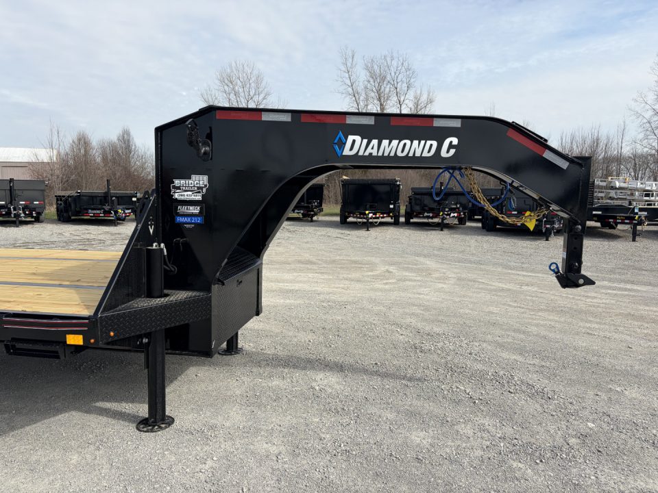 New 2026 Diamond C Trailers FMAX212L32X102HDT (32' X 102") 25.9K (Pacesetter Ed.) Hydraulic Dovetail Flatbed Trailer