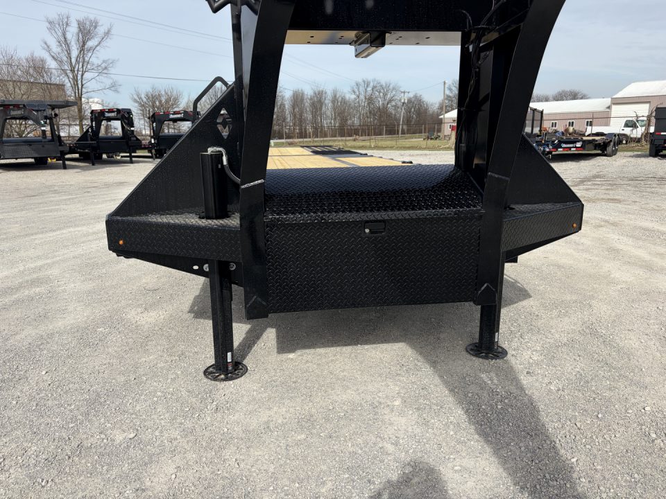 New 2026 Diamond C Trailers FMAX212L32X102HDT (32' X 102") 25.9K (Pacesetter Ed.) Hydraulic Dovetail Flatbed Trailer