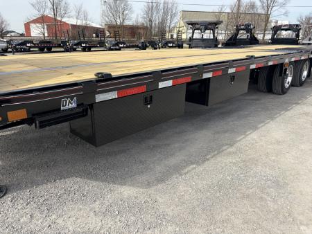 New 2026 Diamond C Trailers FMAX212L32X102HDT (32' X 102") 25.9K (Pacesetter Ed.) Hydraulic Dovetail Flatbed Trailer