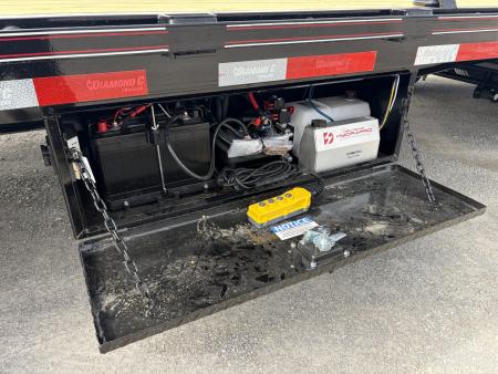 New 2026 Diamond C Trailers FMAX212L32X102HDT (32' X 102") 25.9K (Pacesetter Ed.) Hydraulic Dovetail Flatbed Trailer