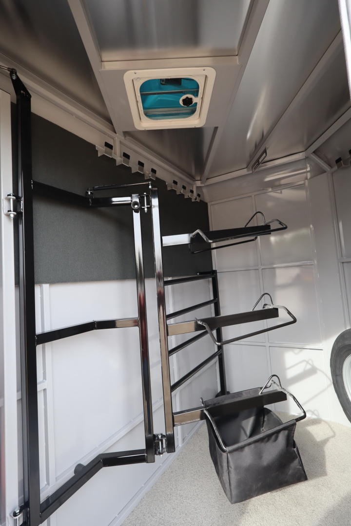 New 2026 Trails West Adventure MX II 3 Horse Horse Trailer