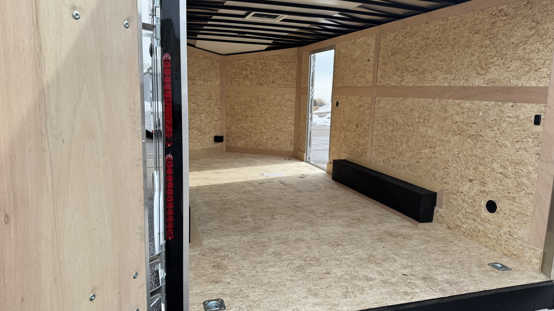 New American Hauler 8.5x16 - Contractor Package!