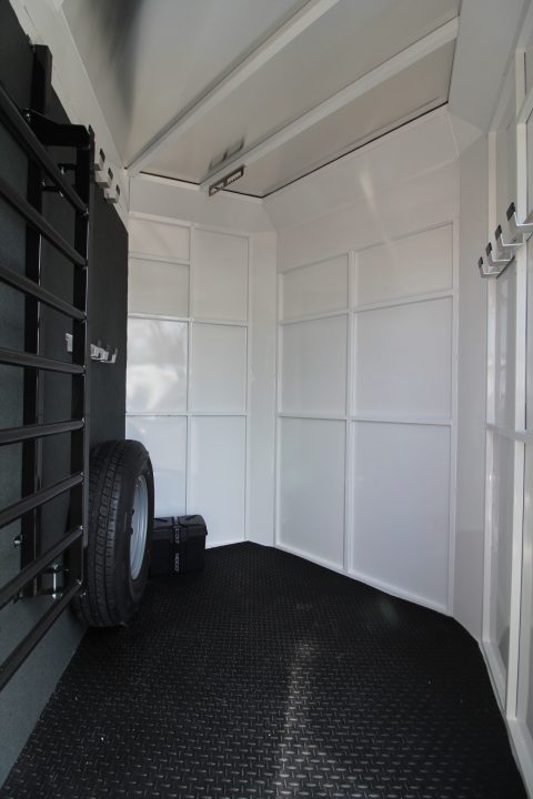 New 2026 Trails West Sierra II Extra Tall 3 Horse Trailer - Stud Divider - Escape Door