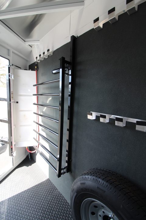 New 2026 Trails West Sierra II Extra Tall 3 Horse Trailer - Stud Divider - Escape Door