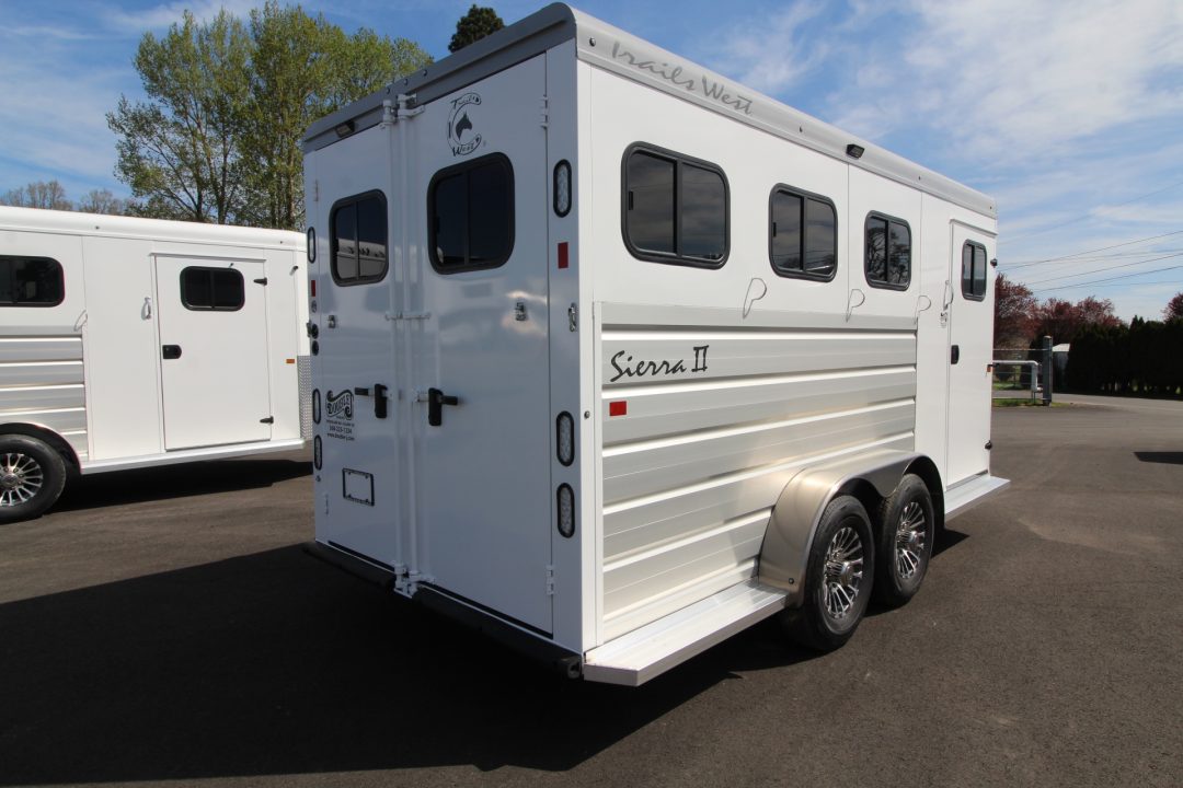New 2026 Trails West Sierra II Extra Tall 3 Horse Trailer - Stud Divider - Escape Door