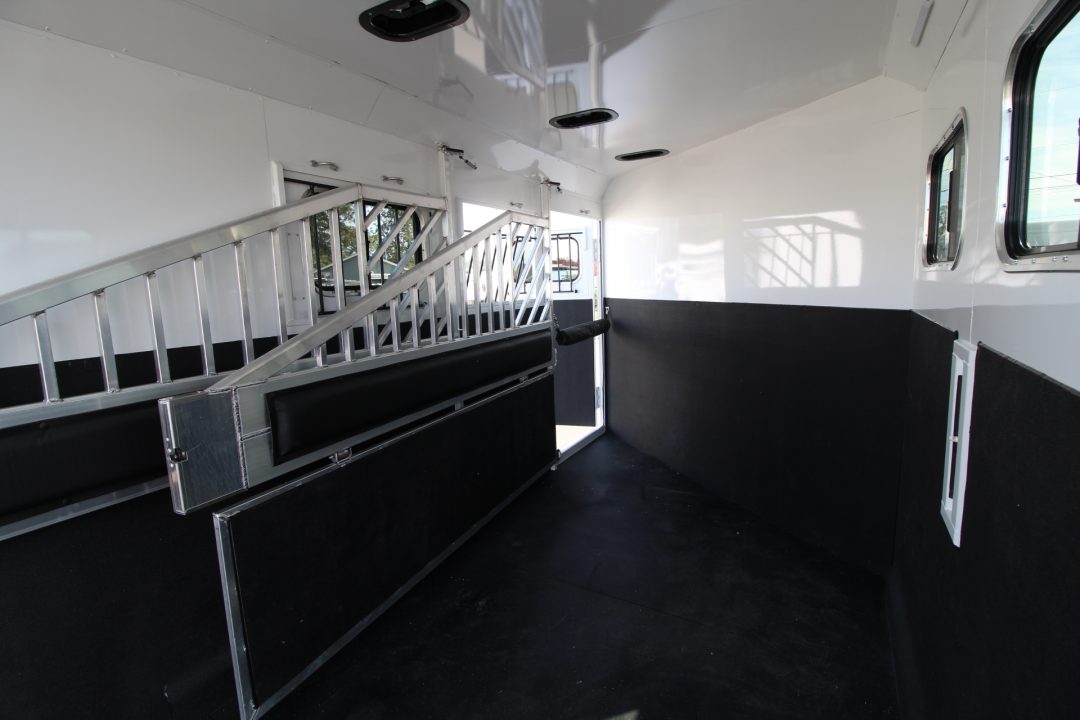 New 2026 Trails West Sierra II Extra Tall 3 Horse Trailer - Stud Divider - Escape Door