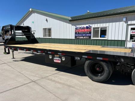 New 2026 Load Trail 102"X32' LowPro Hyd- Gooseneck Bodies