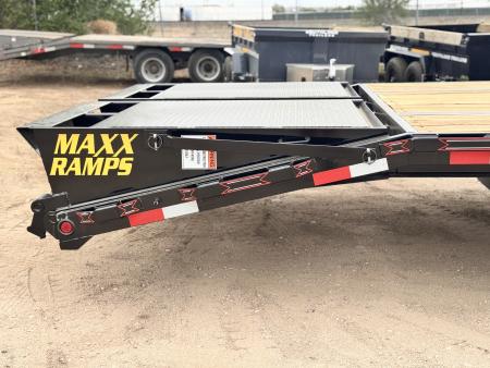 New 2026 Diamond T 8.5-32 Tandem Dual Gooseneck Deckover W/ MAXX Ramps 24K GVWR