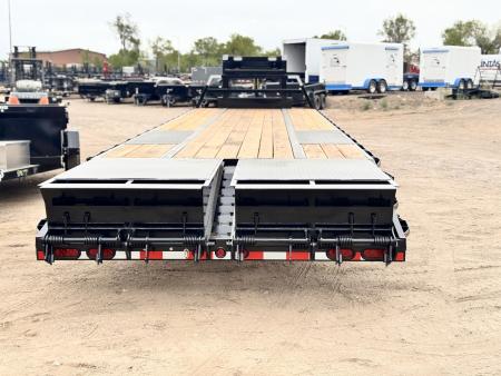 New 2026 Diamond T 8.5-32 Tandem Dual Gooseneck Deckover W/ MAXX Ramps 24K GVWR