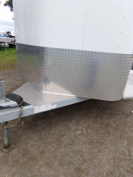 Used 2001 Sundowner Valuelite 3H BP Horse Trailer