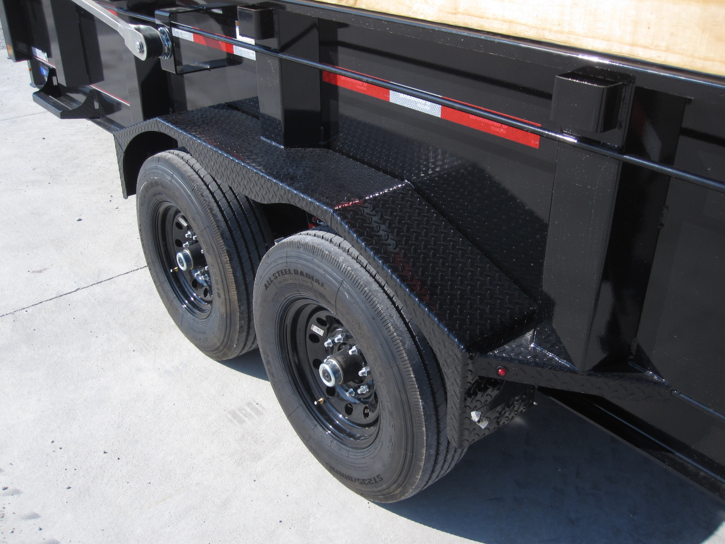 New 2026 Diamond C Trailers LPT-207 82x16 Lo-Pro Pacesetter Edition Dump Trailer
