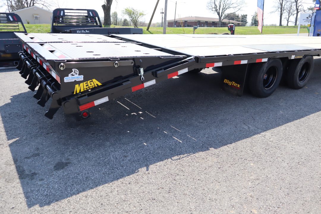 New 2026 Big Tex Trailers 22GN 35+5 Flatbed Trailer w/ Mega Ramps