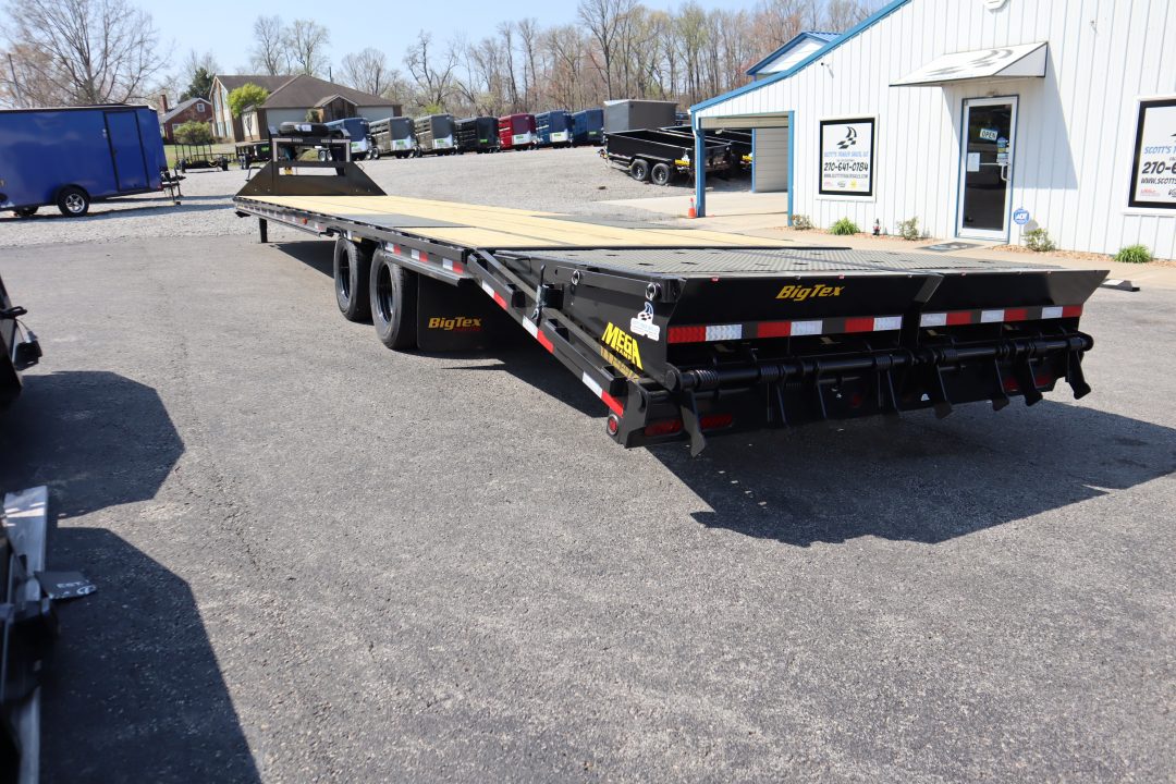 New 2026 Big Tex Trailers 22GN 35+5 Flatbed Trailer w/ Mega Ramps