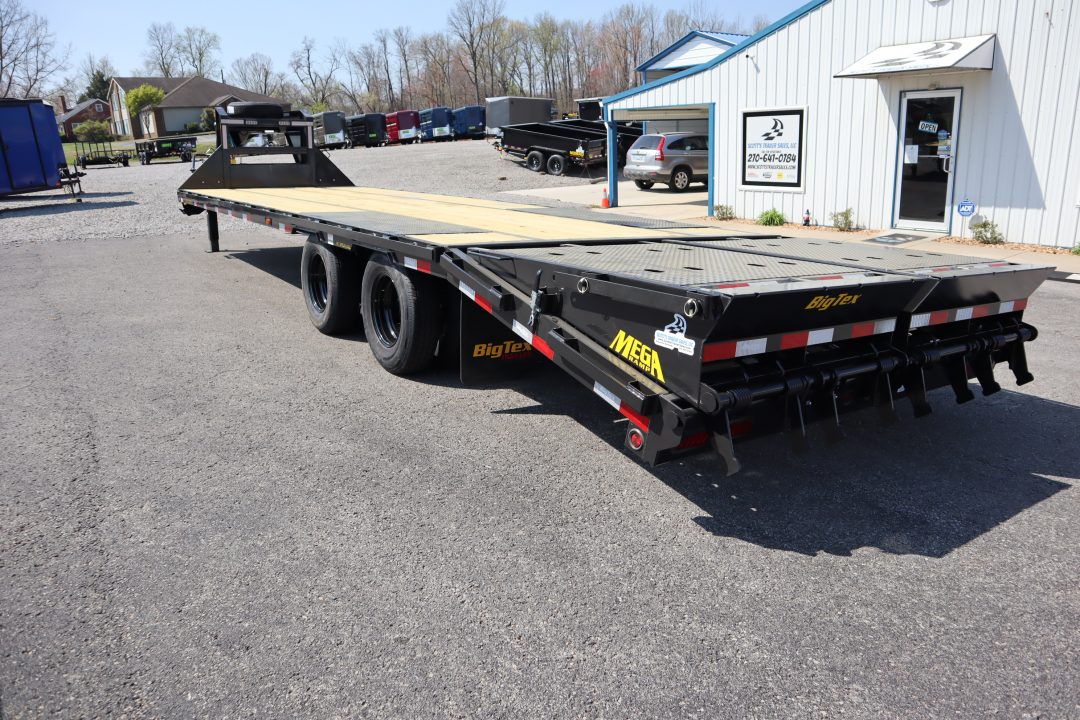 New 2026 Big Tex Trailers 22GN 25+5 Flatbed Trailer w/ Mega Ramps