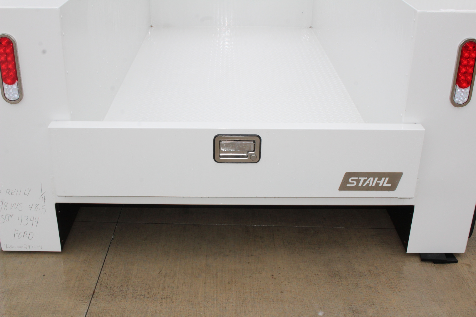 New 2026 Stahl 98VVS-48.5 Service Body - SRW Long Bed, Bed Take-Off