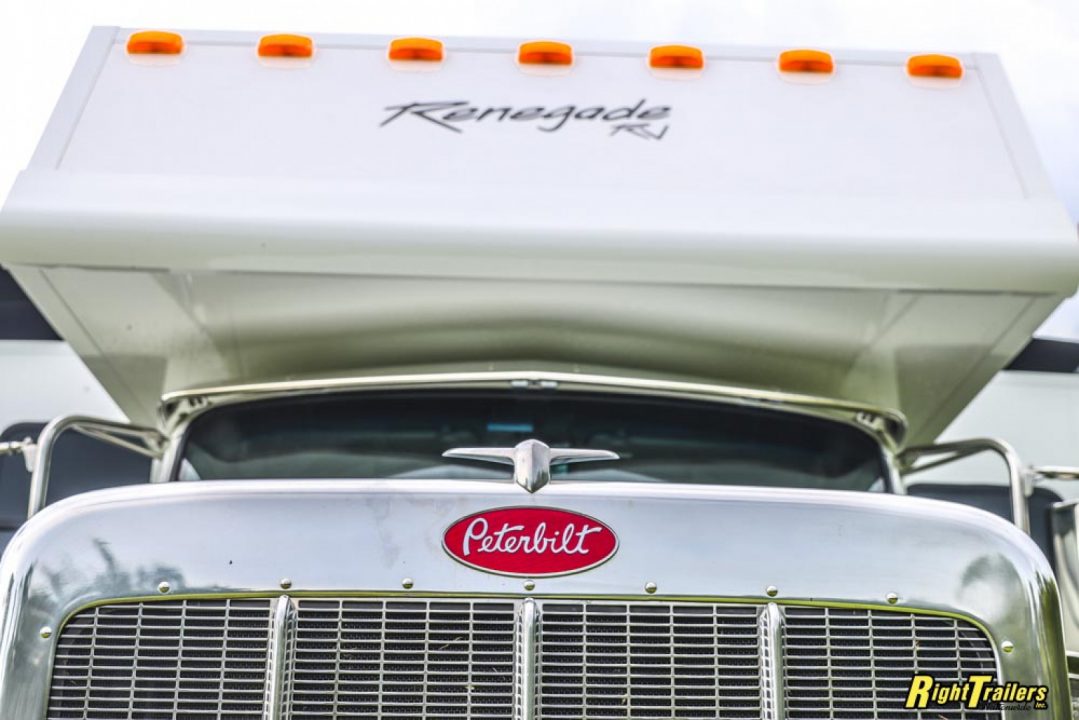 New 2027 Renegade RV Motorhome Peterbilt 589 Class C 45CME - 1.5 Bathrooms