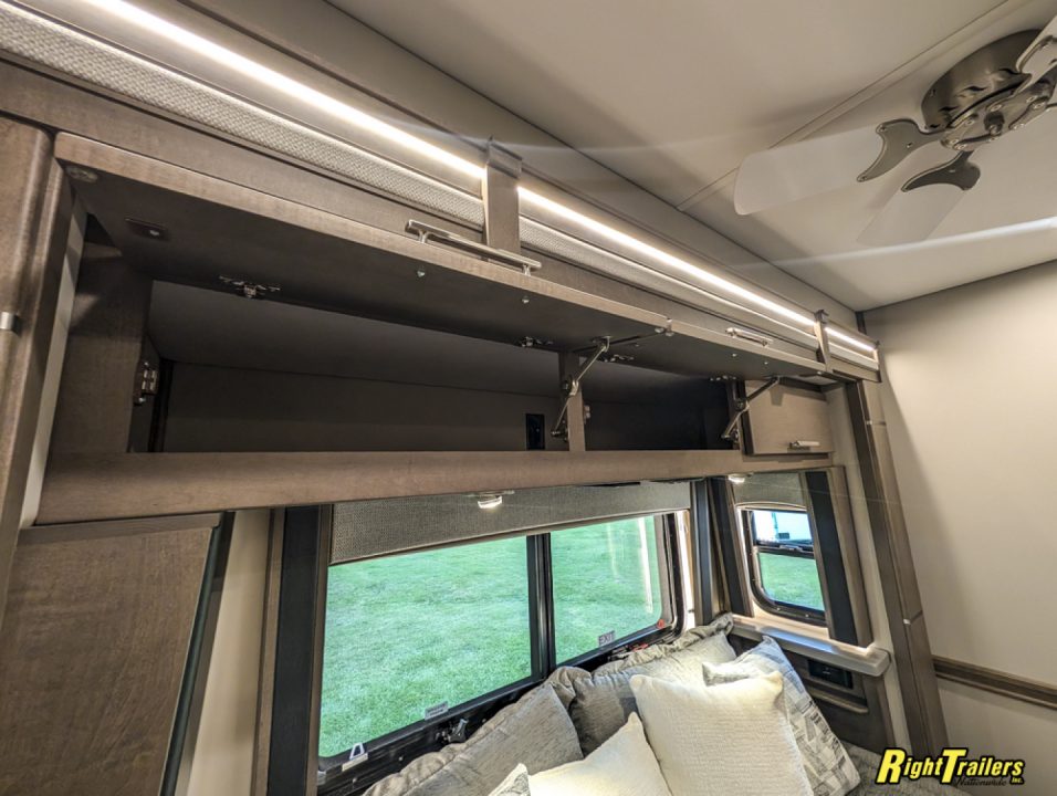 New 2027 Renegade RV Motorhome Peterbilt 589 Class C 45CME - 1.5 Bathrooms