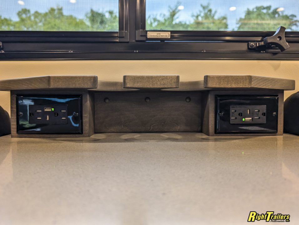 New 2027 Renegade RV Motorhome Peterbilt 589 Class C 45CME - 1.5 Bathrooms
