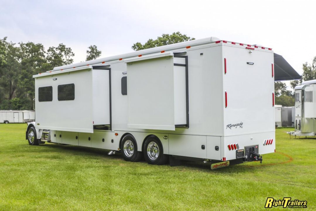 New 2027 Renegade RV Motorhome Peterbilt 589 Class C 45CME - 1.5 Bathrooms