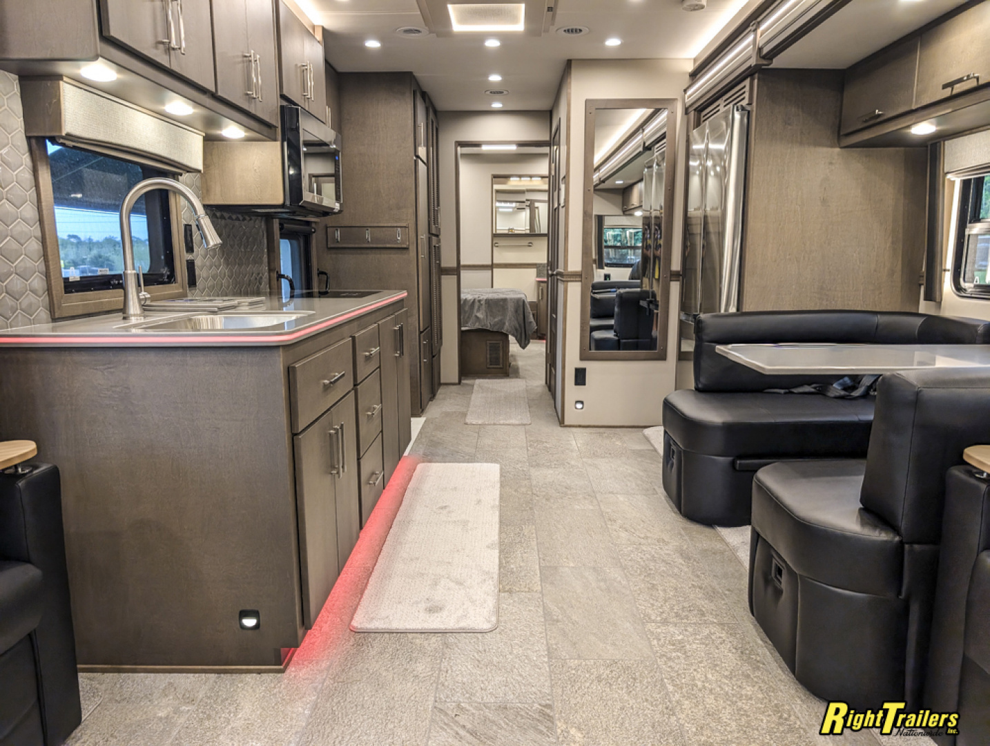 New 2027 Renegade RV Motorhome Peterbilt 589 Class C 45CME - 1.5 Bathrooms