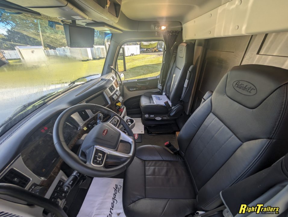 New 2027 Renegade RV Motorhome Peterbilt 589 Class C 45CME - 1.5 Bathrooms