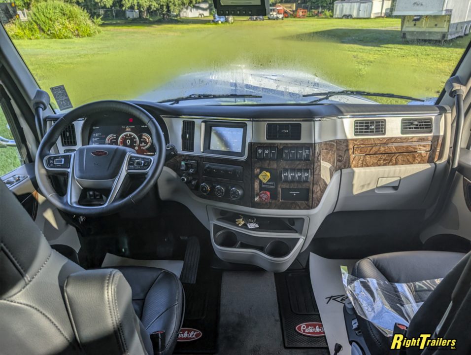 New 2027 Renegade RV Motorhome Peterbilt 589 Class C 45CME - 1.5 Bathrooms