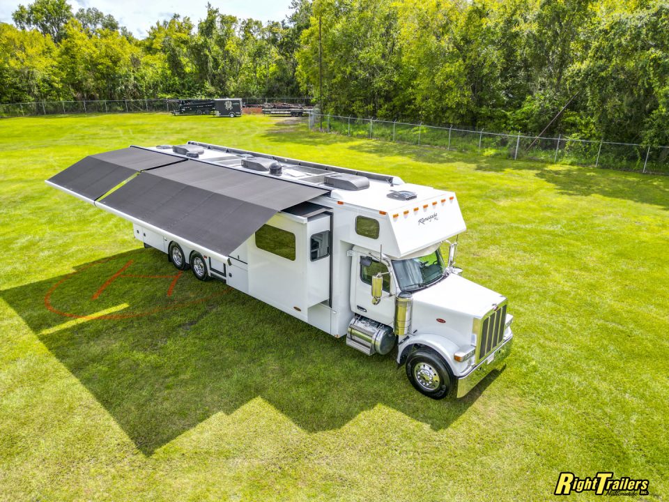 New 2027 Renegade RV Motorhome Peterbilt 589 Class C 45CME - 1.5 Bathrooms