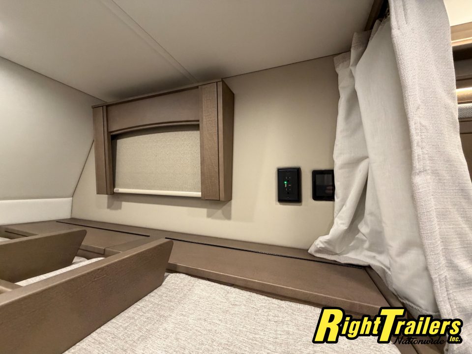 New 2027 Renegade RV Motorhome Peterbilt 589 Class C 45CME - 1.5 Bathrooms