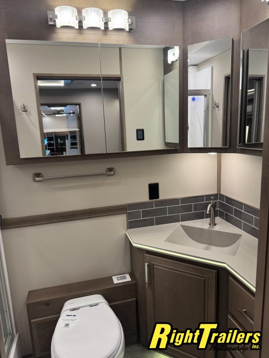 New 2027 Renegade RV Motorhome Peterbilt 589 Class C 45CME - 1.5 Bathrooms