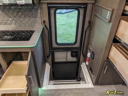 New 2027 Renegade RV Motorhome Peterbilt 589 Class C 45CME - 1.5 Bathrooms
